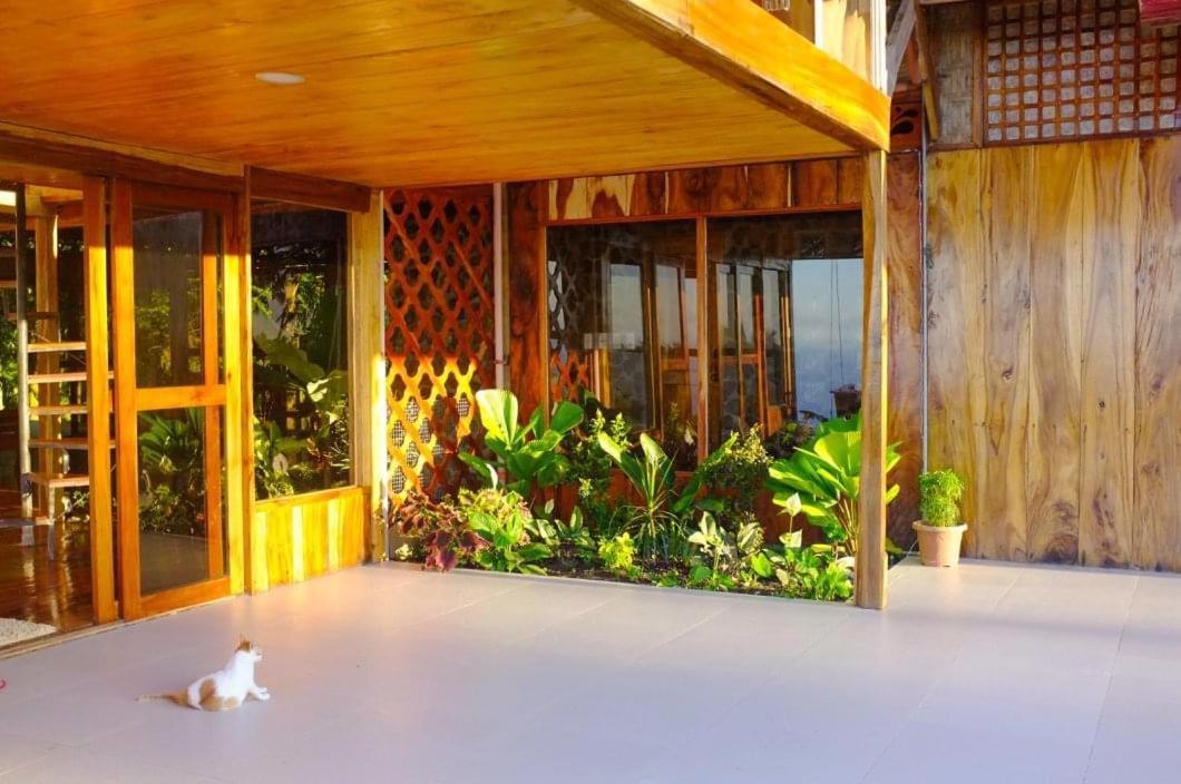 Camiguin Volcano Houses-Panoramic House Мамбахао Экстерьер фото